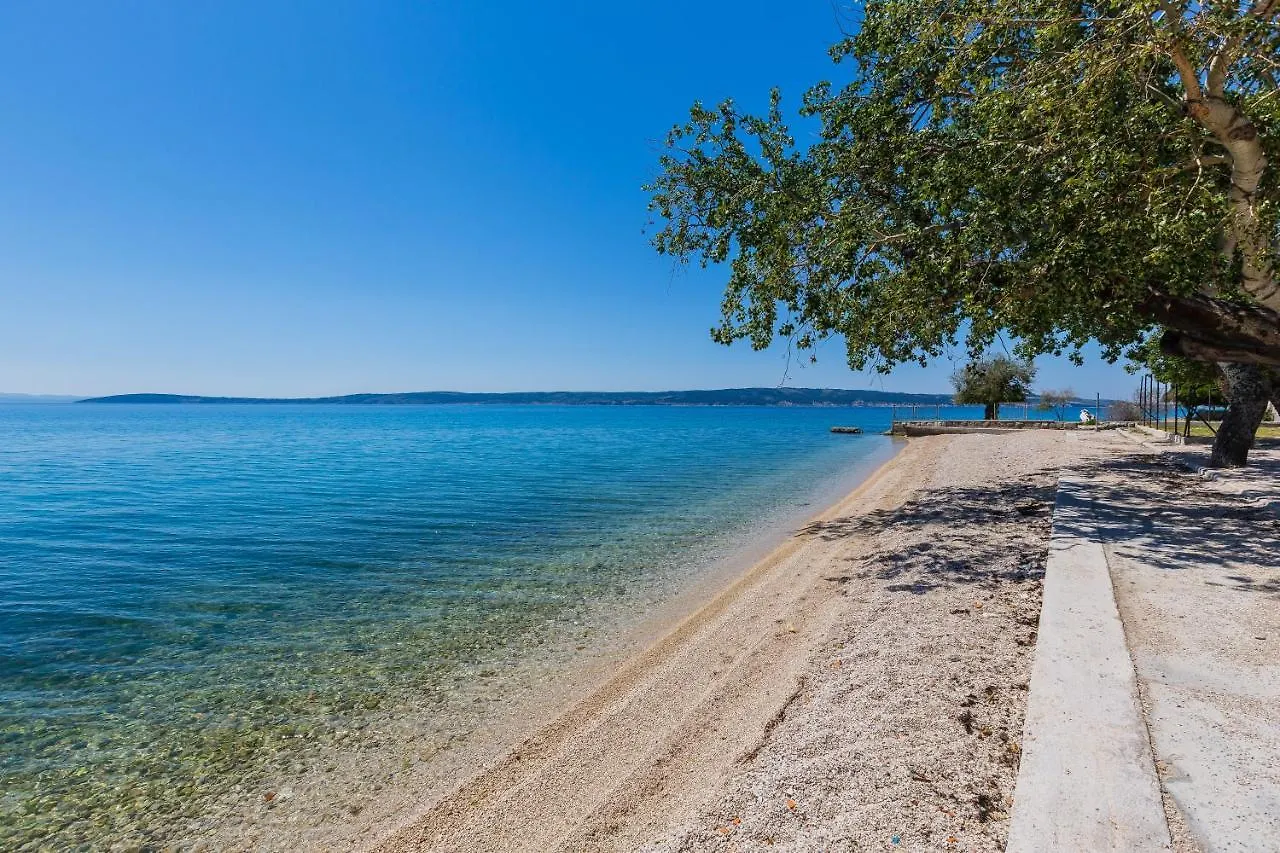Apartman Adriatic Kastela 0*,  Croatia