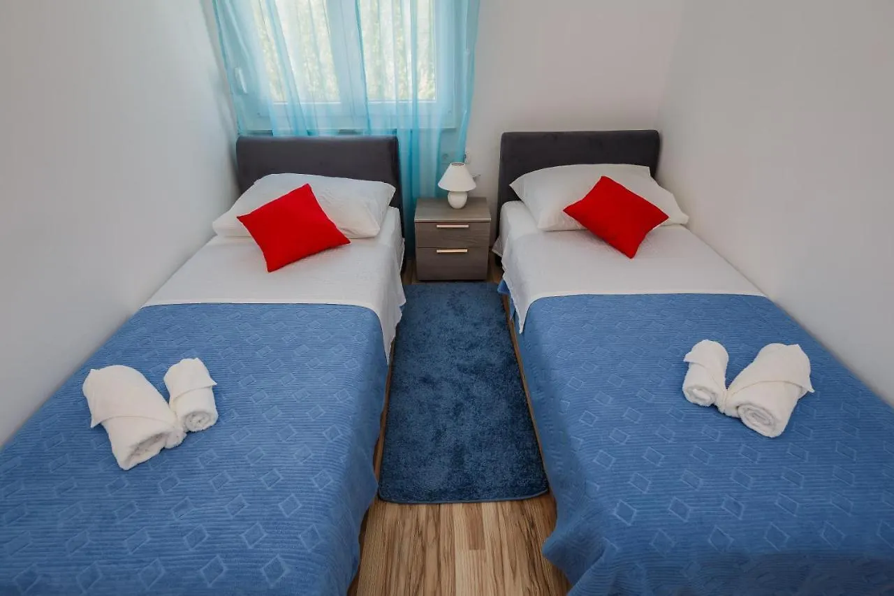 Apartment Apartman Adriatic Kastela